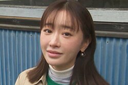 「感触がすごいっ…」松本まりか、セクシーすぎる“ゾウの餌やり”に千鳥がツッコミ