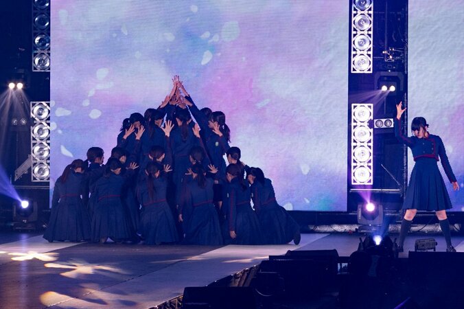 【画像集】欅坂46がガールズアワードに登場、平手・梨加・理佐・小林・土生はランウェイも 2枚目