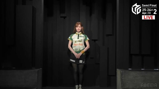 中田花奈、充実の表情と抜群スタイル 表情の切り替えも話題に