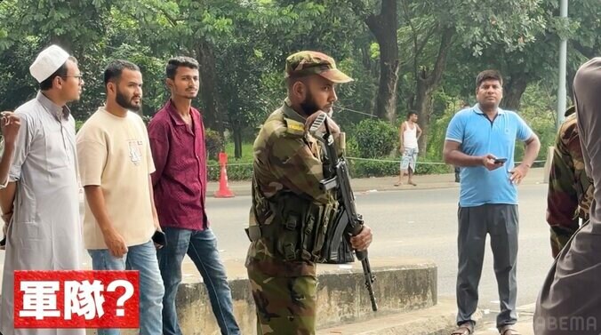 【写真・画像】銃を持った軍人が出動「撮影禁止だ！」南アジアの渋滞に、日本人ディレクターが驚愕「横のバスは麻薬の売人でした」　3枚目