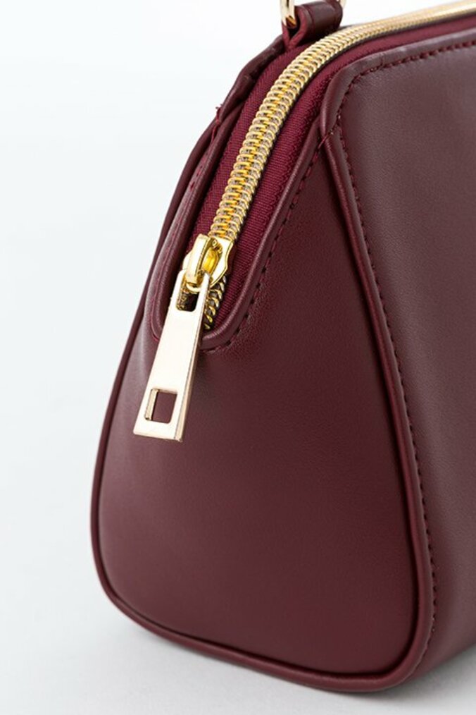 アニメ『血界戦線 & BEYOND』レオナルドとクラウスが手元に！　佐藤さきコラボのショルダーバッグとポーチが発売 29枚目