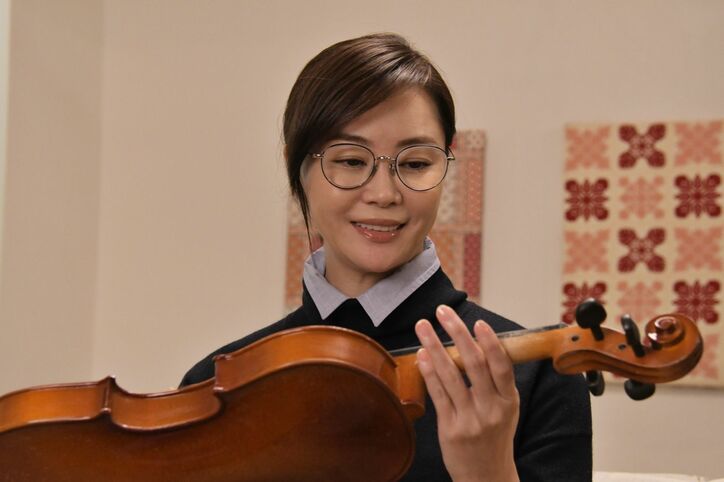 観月ありさ、深夜に「抱いて―！」大絶叫、おにぎり食べながらの号泣演技にSNSが沸騰！『奪い愛、高校教師』でエンジン全開大暴走