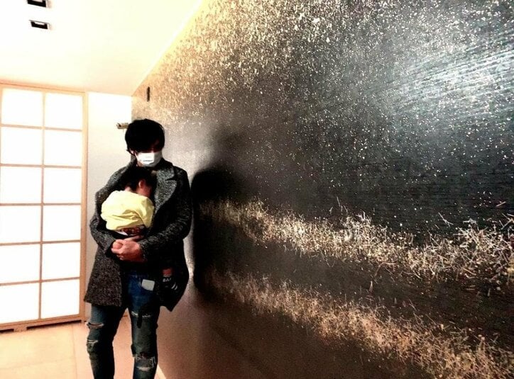 アレク、新居の“金箔の和室”を大公開「特注だからめちゃ高いぜ」