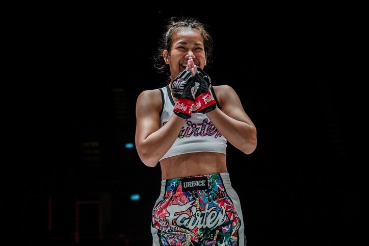 ワンダーガール、戦慄の7連打で“瞬殺”KO カメラ目線の笑顔に「ギャップ萌え」「かわいい」の声