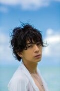 三浦翔平、デビュー10周年記念写真集が発売　『ごくせん』デビューから今