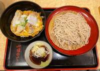 假屋崎省吾『16時間以上空腹で、やっとカツ丼とざる蕎麦⁉️』