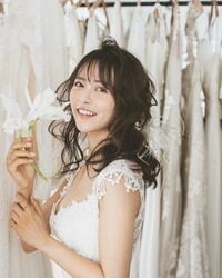 新田さちか、美しすぎるウエディングドレス姿を公開 「天使」「くしゃ顔に撃ち抜かれた」の声