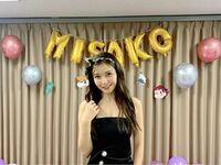 宇野実彩子”母校トークショー”出演を報告、その姿に「うあ！！もう美しすぎます」の声