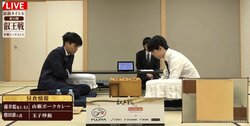 藤井聡太竜王・名人、新会館での“勝負メシ”は山椒ポークカレー 増田康宏八段との注目の一戦は角換わりの出だしに／将棋・叡王戦本戦T