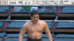 体操選手のような序二段力士、空中“1回転”で軍配差し違え…驚異の身体能力で行司を惑わす「驚異的な土俵際の粘り」