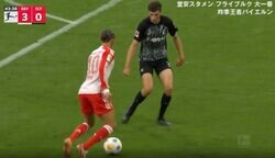 スタジアム騒然！理解不能なスーパープレー 驚速ドリブルで相手DFを秒殺 “悪魔の左足”バイエルンの10番・ザネの超絶テクニックが炸裂した瞬間