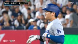 大谷翔平、どん詰まり二塁打でかわいい“両手ビリビリ”アピール 笑顔にファンほっこり「お化けポーズ？」