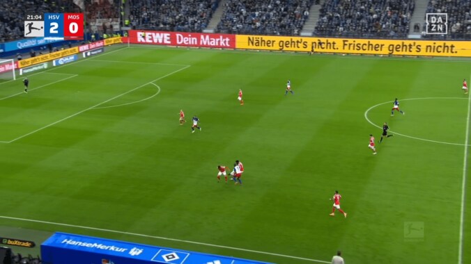 「めちゃくちゃ速い」佐野海舟の“高速プレスバック”にファン騒然！「どっから出てきた？」強靭デュエルでボール回収の瞬間 5枚目