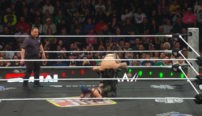 顔面からマットに