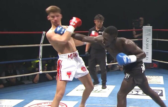 カマラの強打が炸裂