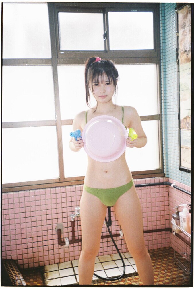 頓知気さきなと熱海温泉旅行 水着姿で“天性の美少女感”、ランジェリーカットで“25歳の大人の表情”も フォトスタイルブックが9月25日発売 1枚目