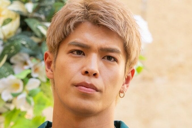 【写真・画像】「クソッ」人気格闘家、キスを重ねた元AKB美女が他の男性とお泊まりデートへ…嫉妬むき出しに　1枚目