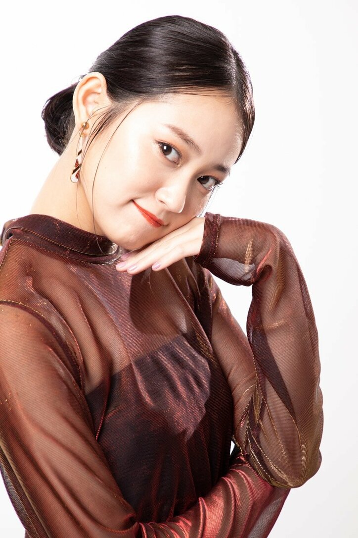 国民的美少女・吉本実憂が5kg増で“ぶちゃいく”新卒OLに!? 映画『レディinホワイト』インタビュー