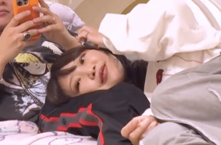 【写真・画像】“17歳差婚”49歳年上妻「もっと頭撫でてほしい」年下夫に甘える姿に「かわいい」の声　1枚目