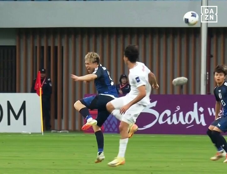 【写真・画像】小笠原満男の再来！？“25m低弾道キャノン”で日本をＷ杯出場に導く「ゴラッソきた！」「大号泣」「ほんと凄い」小倉幸成の“勝負強さ”にファン大歓喜【U20アジアカップ】　1枚目