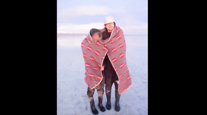【写真・画像】東出昌大、ひろゆきに大型動物の捌き方を指導「なるべく苦しみが少ないように」　2枚目