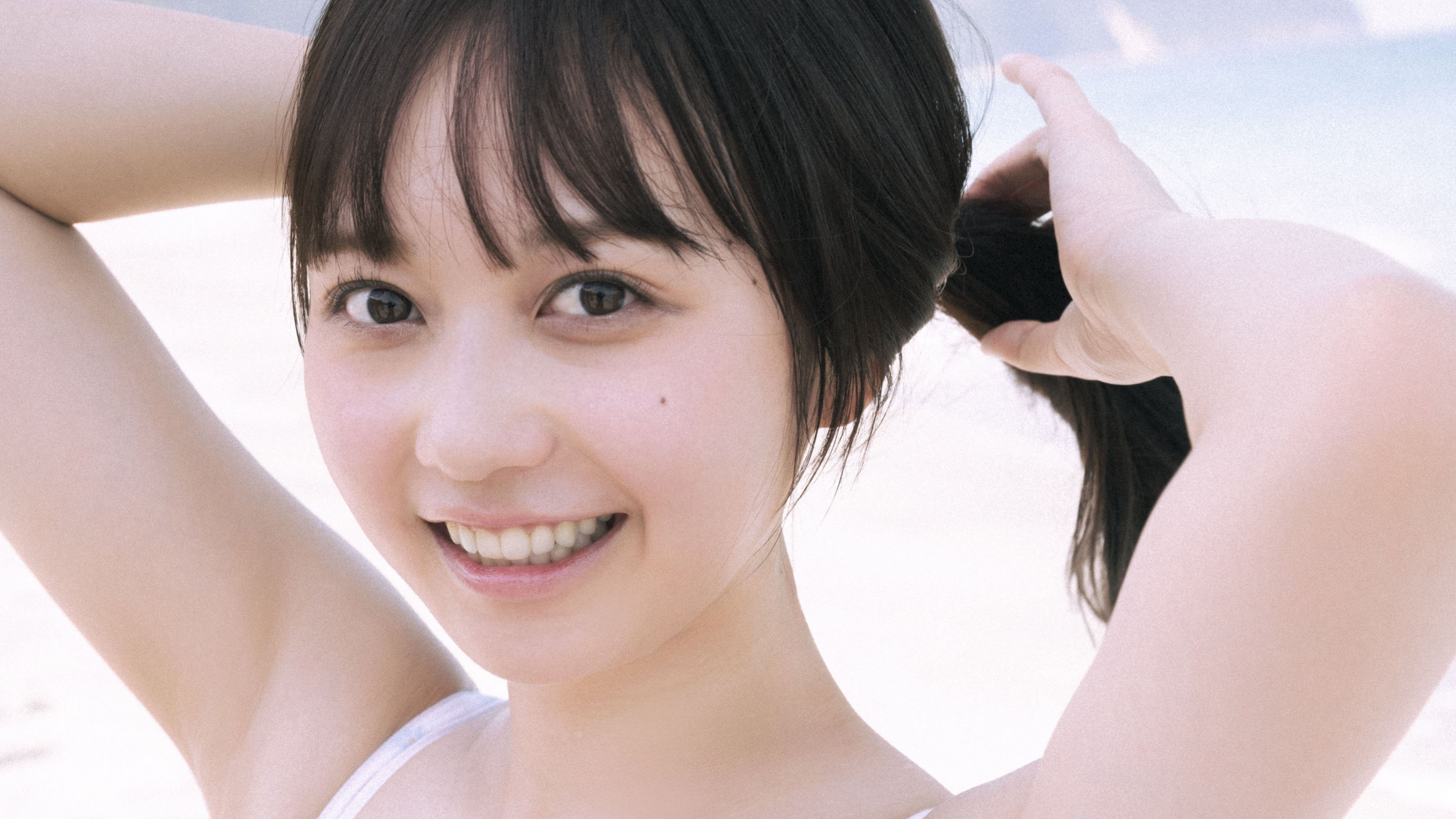 AKB48大盛真歩、温泉入浴カットに衝撃“うさぎブラ”など過去最大