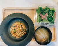 尾形あい『お昼ご飯』