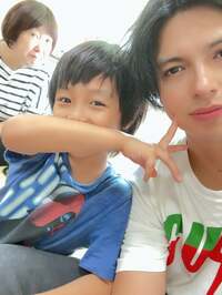 アレクサンダー『3人で病院へ』