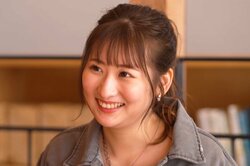広末涼子似の24歳セクシー女優、超ミニスカ姿＆上目遣いで年商25億円社長に猛アピール「まだ諦めなくていい？」