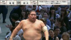 「珍しいですね…」土俵下に落下した力士への”紳士な振る舞い”に放送席も驚き「心が洗われる」「優しいわ」ほっこり