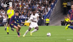 「おーい！引っ張りすぎ！」ヴィニシウスが超加速→ペドリの大胆ファウルにSNS衝撃「体幹えぐいな」「ユニの耐久性がすごい」