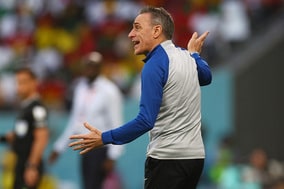 【W杯】韓国、今大会初の“監督退場”処分　敗戦直後に猛抗議…母国注目「第1号不名誉」