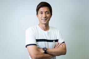 【W杯】カタールの地に豪華メンバー　元日本代表MFが開幕戦後のレジェンドOB集結を報告