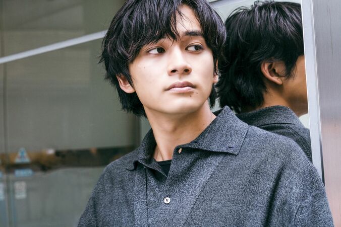 北村匠海＆井上祐貴が俳優業の“沼”エピソードを語る「子役時代、あくびで目を潤ませて…」映画『明け方前の若者たち』インタビュー 7枚目