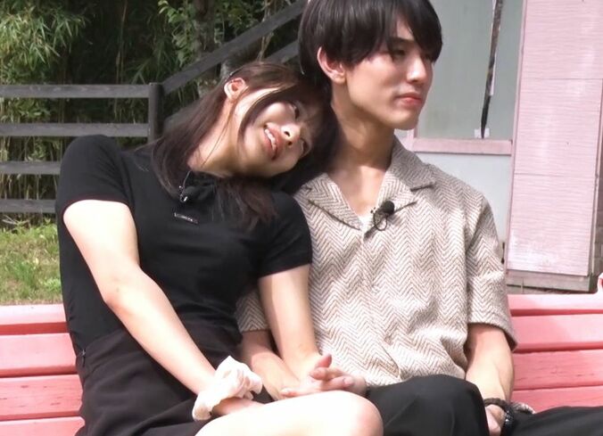 【写真・画像】付き合って2年、SNSで人気のカップルが変わらずイチャイチャ　1枚目