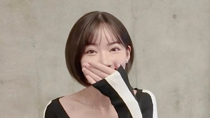 【写真・画像】元セクシー女優・深田えいみ、ガチ私物の高額査定に動揺「どどど、どれがですか？」　1枚目