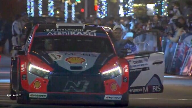 世界一のラリー車が「箱乗りで登場だ！」 ラリージャパン、日本の駅前を一変させた“神対応”が話題 2枚目