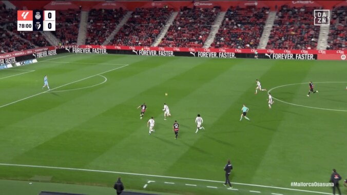 爆速！ 浅野拓磨、迂回ラン＆魅惑ループパスでPK奪取演出！「大仕事だ」「よく出した」マジョルカに2025年初得点をもたらした瞬間 2枚目