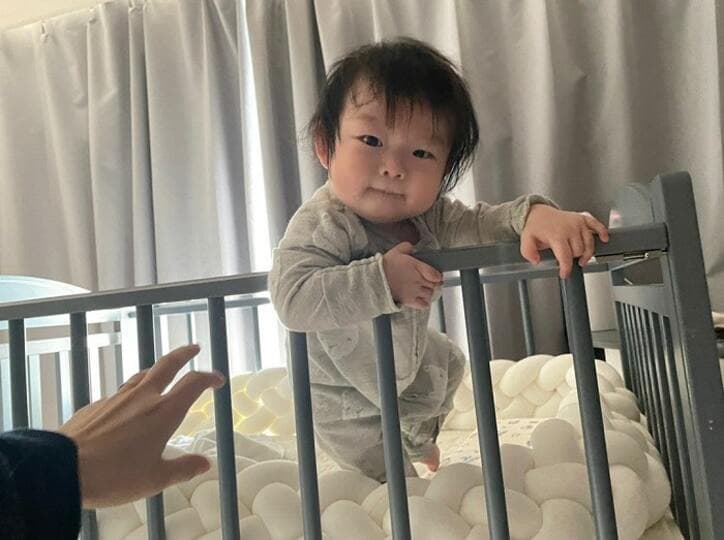  あいのり・桃、つかまり立ちを覚えた息子の姿を公開「嬉しいんだけど…正直…こわい」 