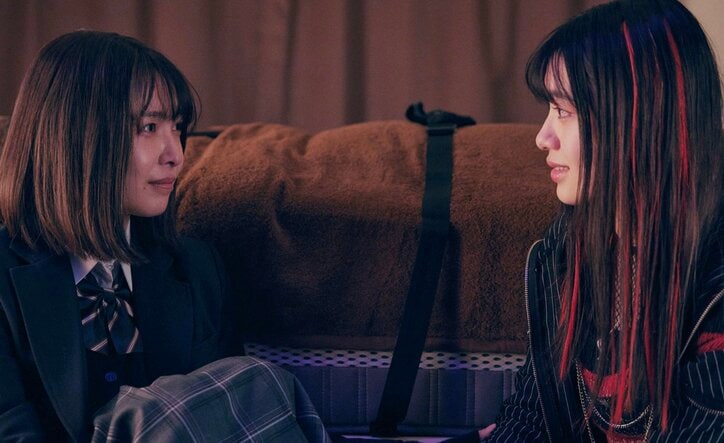 (C)東京逃避行製作委員会