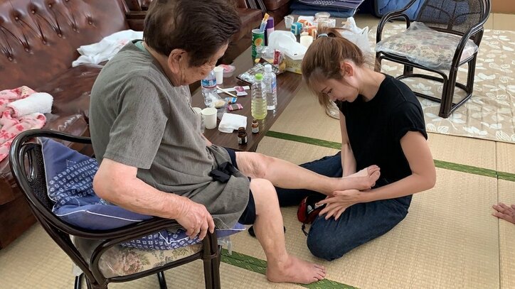 紗栄子、医療従事者にマスク2万枚寄贈 チャリティTシャツ&布マスクも販売