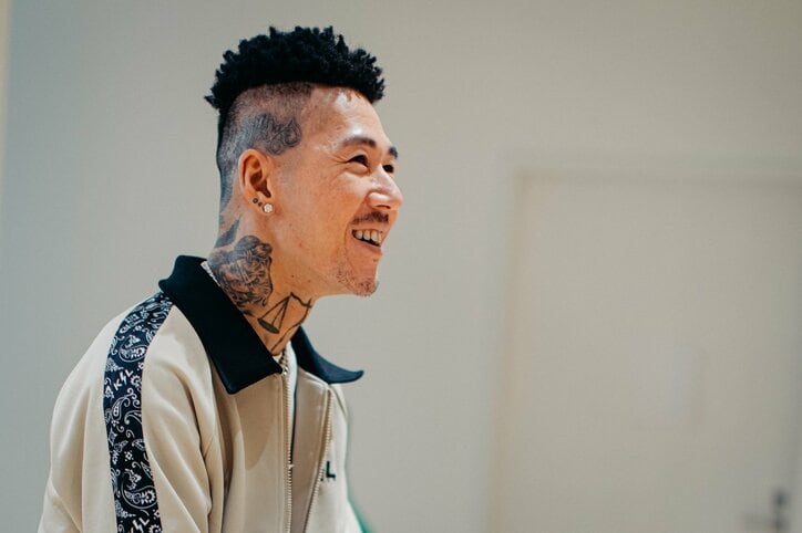 レーベルも立ち上げ、順調にリリースを重ねるKOWICHI。「次に出すアルバムは自分の最後のアルバムになるかも、気持ち的に」と語るリアルな胸の内とは！？