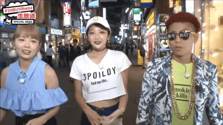 ガングロギャルがすっぴんを披露 「髪のセットは2時間でスプレー3本使用」