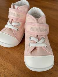 山本圭壱『ファーストシューズ』