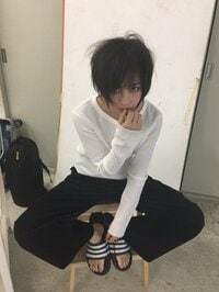 広瀬すず、デスノート・Lなりきり写真を公開　鳥居みゆきに似ているという声も