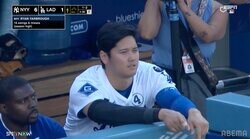 「右手だから投げる方の手か」大谷翔平の“指先”に元NPB監督が注目…ライブBPの影響？実況も即座に反応「ちょっと傷つけたのかも」