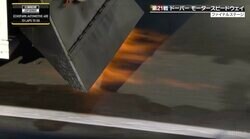 「初めて見た」異例の56分赤旗中断で「あぶってます」 米人気レースで信じられない光景「流石に日本じゃ認められない」解説者も驚き