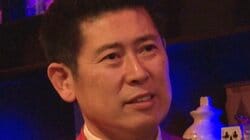 「妻がちょっと現れるだけで…」マギー審司、話題の“美人妻”への反響にぼやき