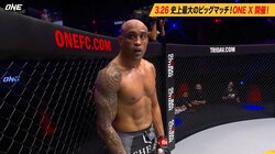 レフェリーがカメラマンに「激おこw」 選手が“キョトン顔”の珍事 カメラマンに励ましの声も