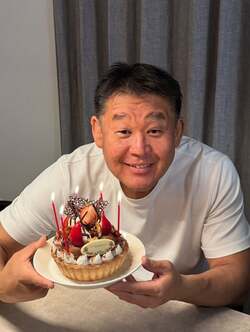 花田虎上の妻、サウジアラビアから帰宅した夫の土産を紹介「怪我も病気もなく無事に」